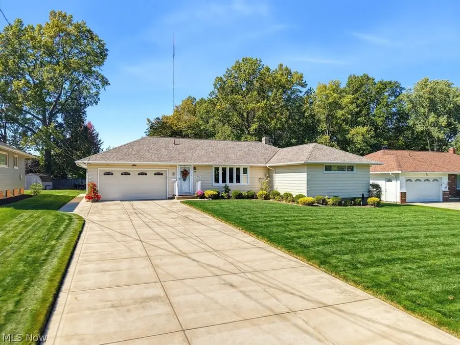 7462 Bradenton Boulevard, Parma, OH 44134 - #2