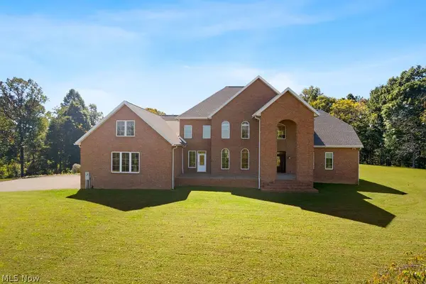 267 Grand C Heights, Mineral Wells, WV 26150