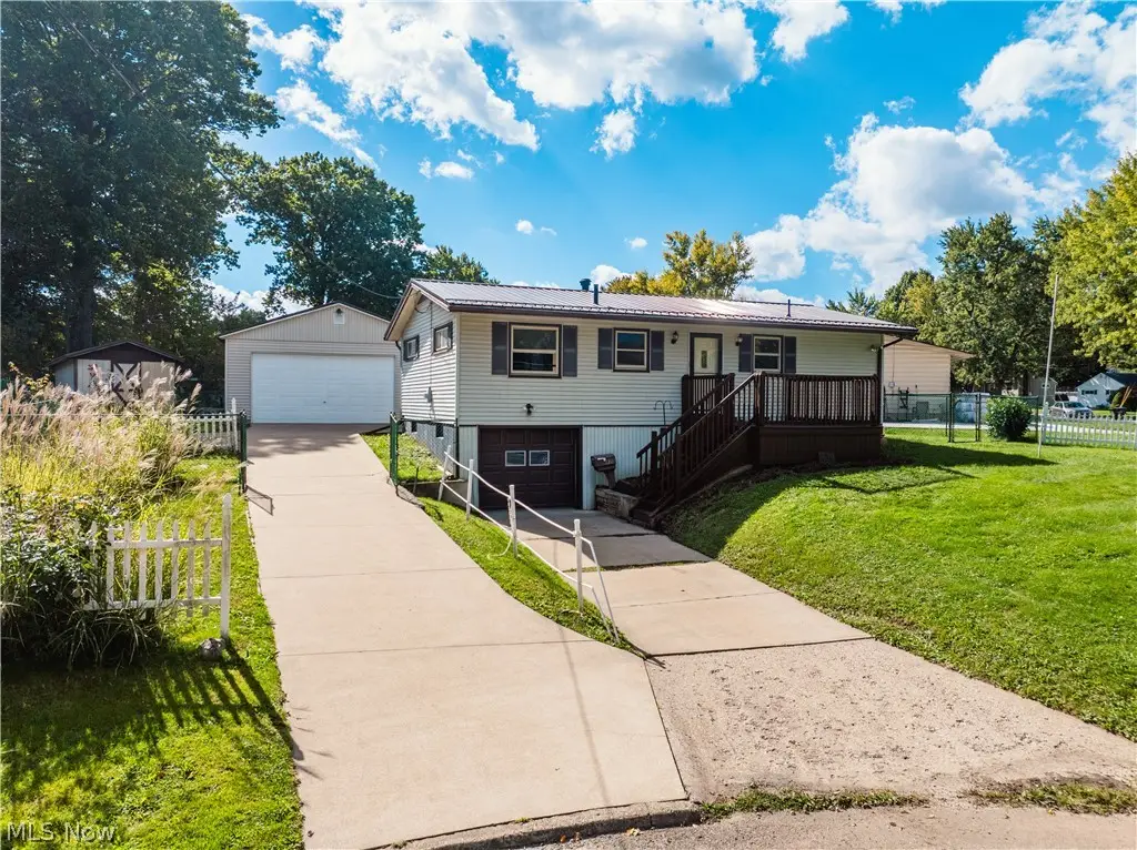 830 Standish Nw Circle, Massillon, OH 44647 - #1
