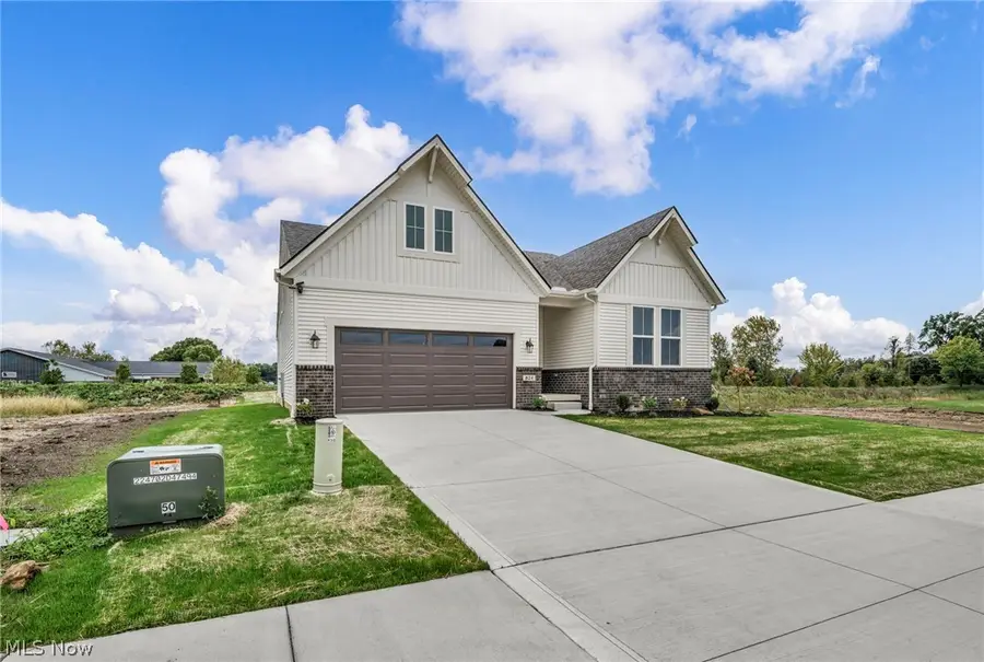 824 Colesbourne Circle, Green, OH 44685 - #3