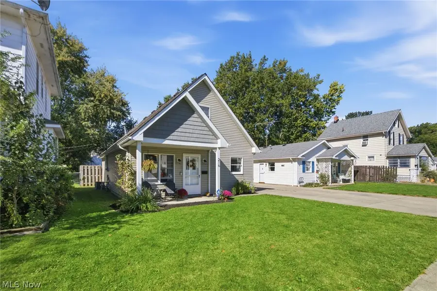 216 Longford Avenue, Elyria, OH 44035 - #3