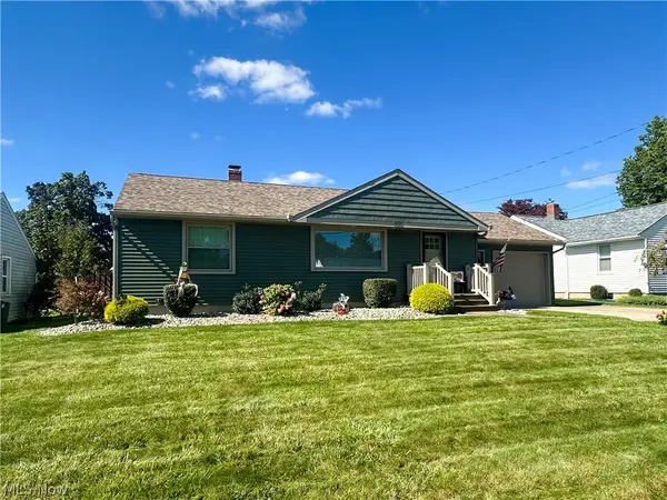 910 Woodlawn Avenue, Girard, OH 44420