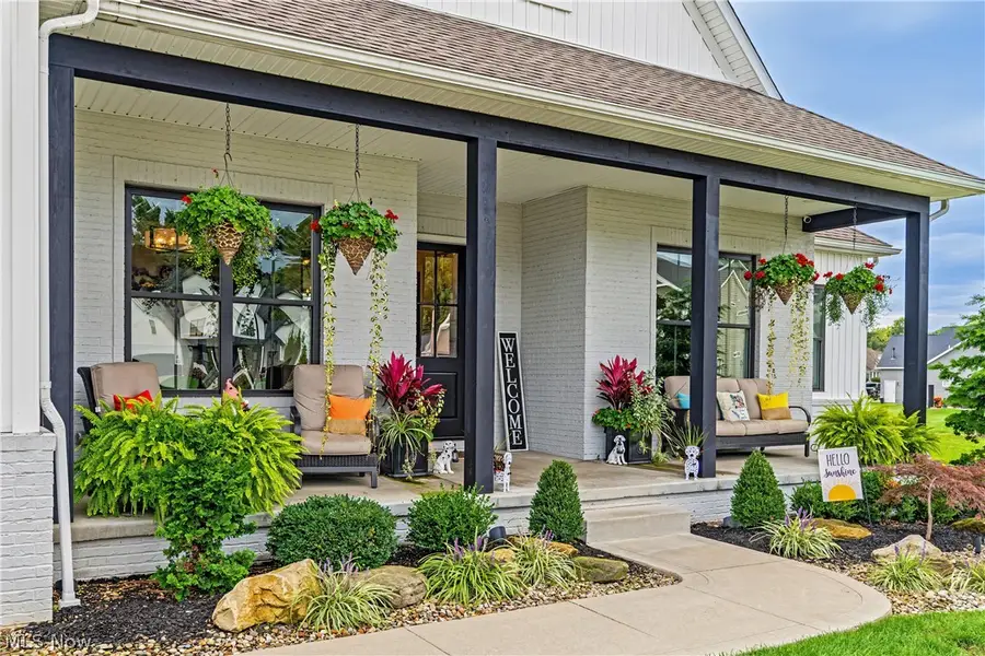 5740 Shadow Ridge Nw Circle, North Canton, OH 44720 - #2