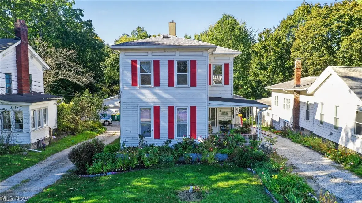 429 W Main Street, Geneva, OH 44041 - #1