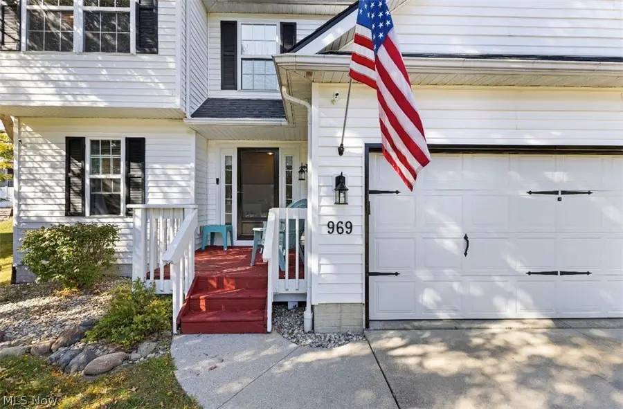 969 Ridgecrest Drive, Cuyahoga Falls, OH 44221 - #2