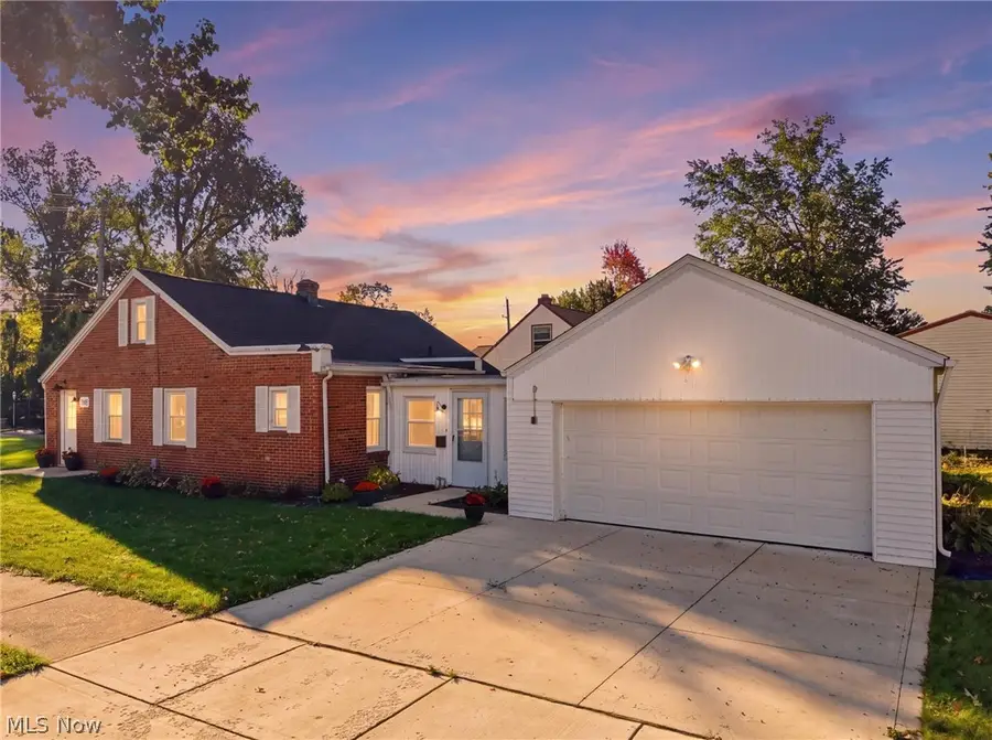 730 Columbia Road, Westlake, OH 44145 - #2
