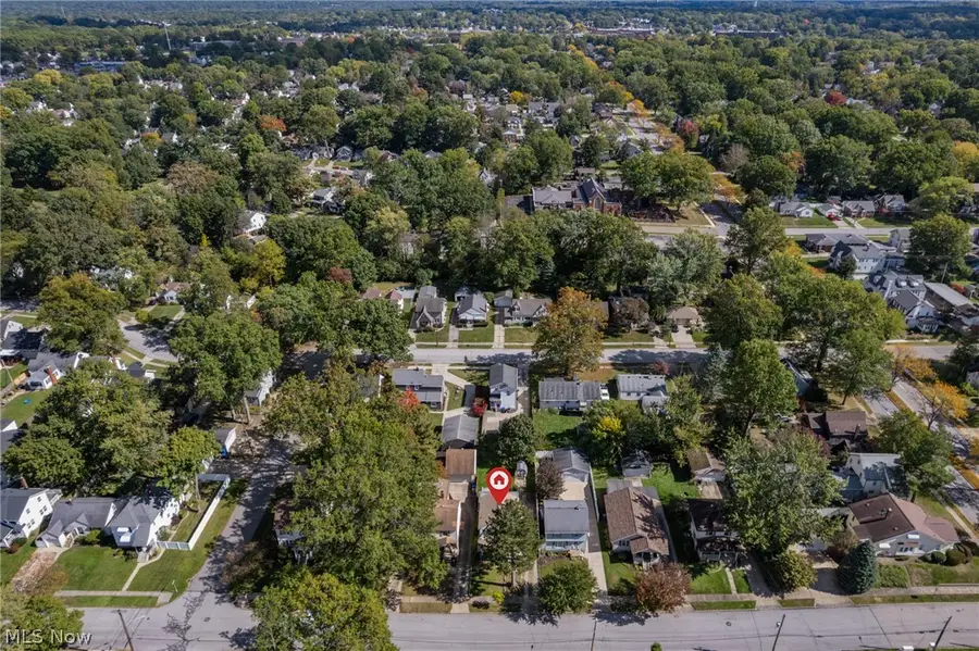 2041 15th Street, Cuyahoga Falls, OH 44223 - #3
