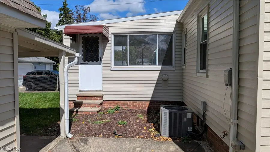 1722 Temple Avenue, Mayfield Heights, OH 44124 - #3