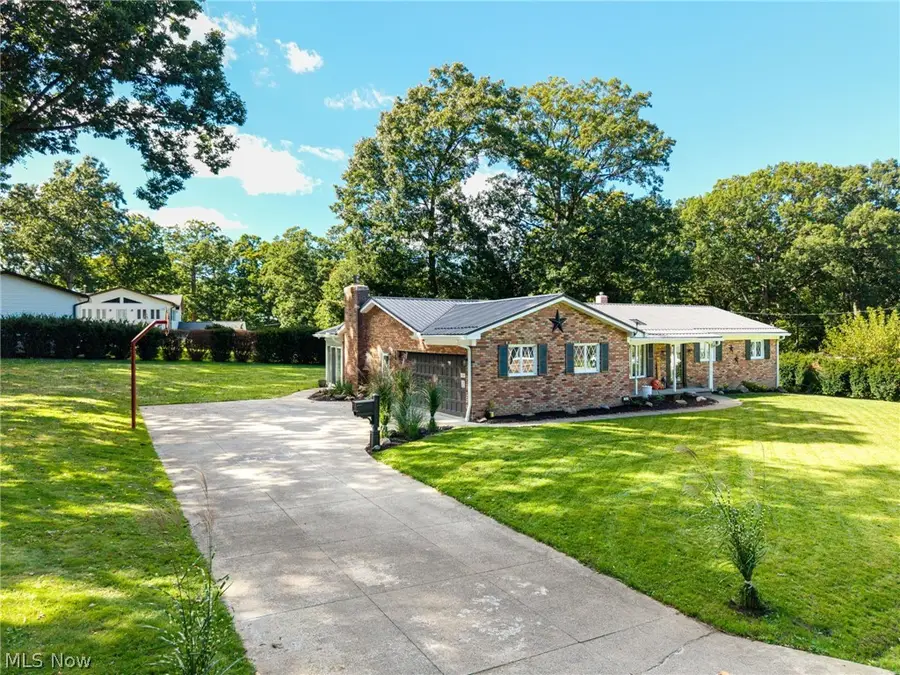 130 E Wellock Drive, Akron, OH 44319 - #2