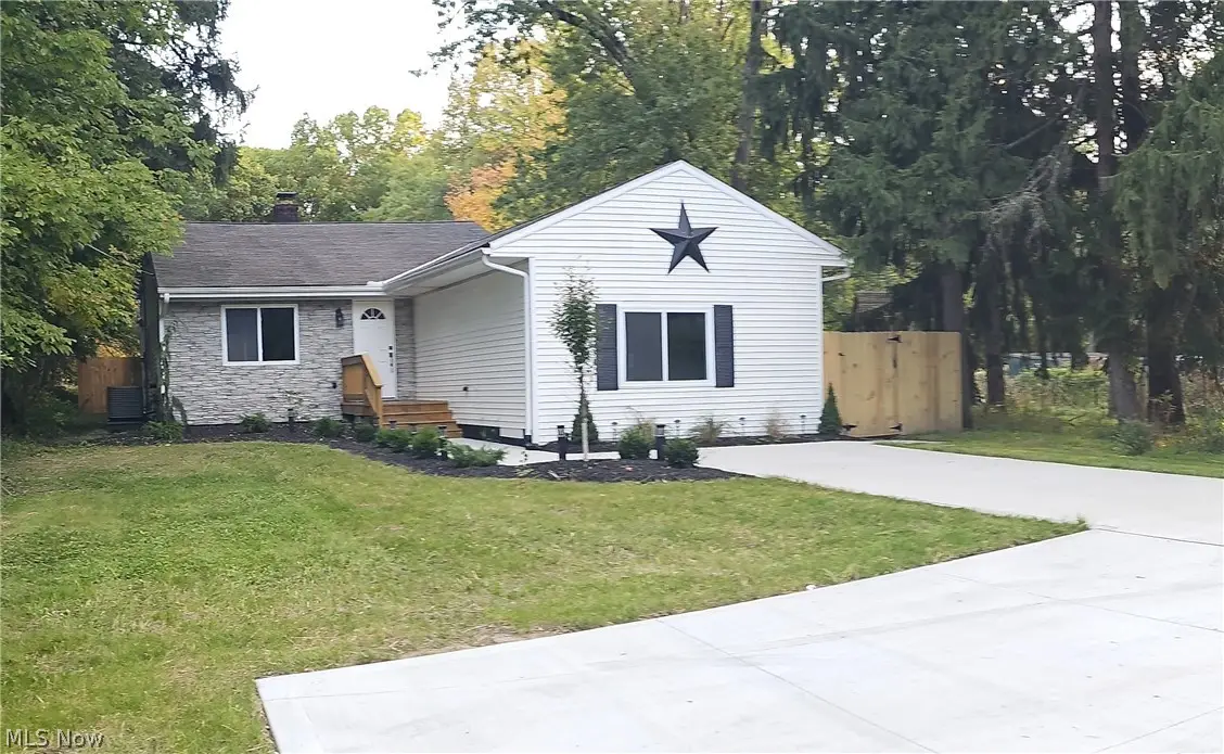 4867 Royalwood Road, North Royalton, OH 44133 - #1