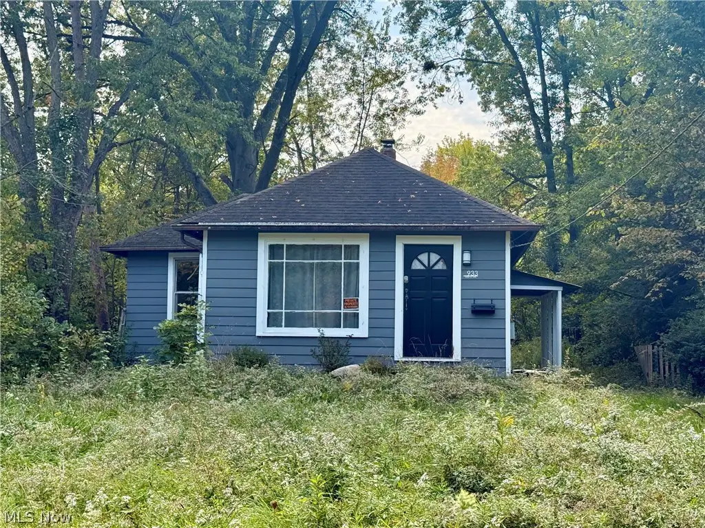 933 Oak Sw Street, Warren, OH 44485 - #1