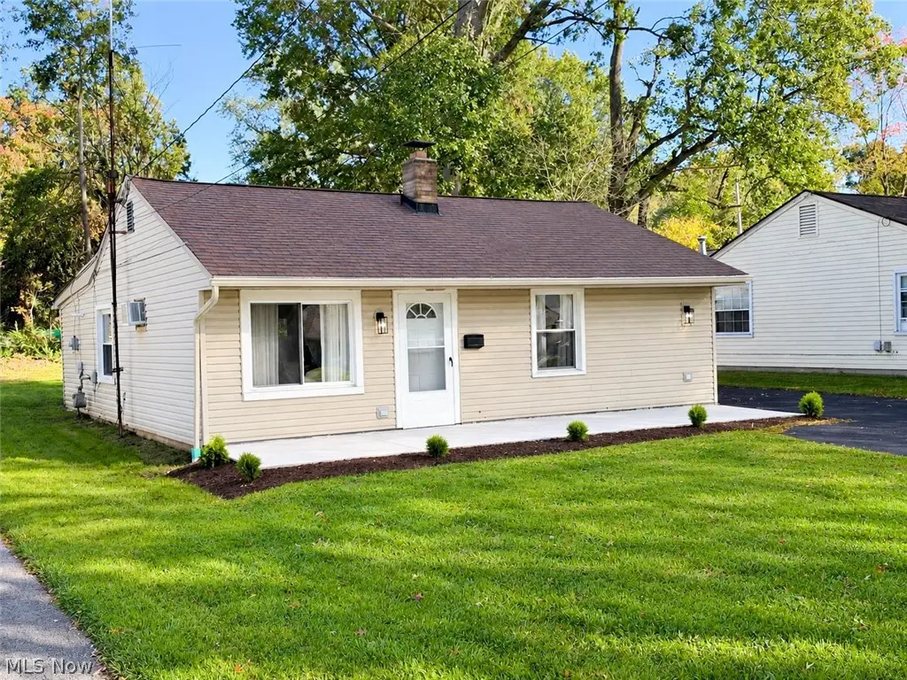 7515 Glenwood Avenue, Youngstown, OH 44512 - #1