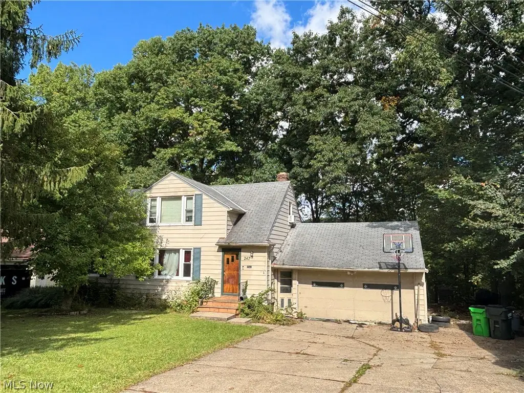 247 W Glendale Street, Bedford, OH 44146 - #1