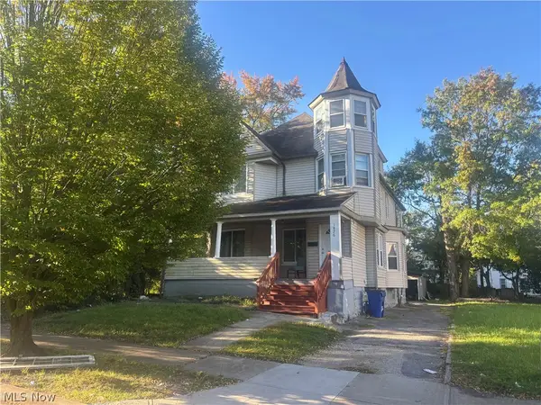 1876 Knowles Street, East Cleveland, OH 44112