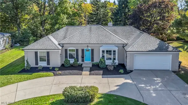 5108 Meadow Wood Blvd., Lyndhurst, OH 44124