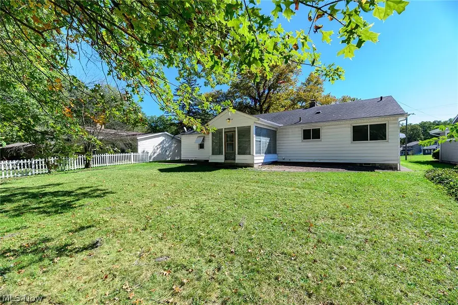 1867 Thornhill Drive, Akron, OH 44313 - #3