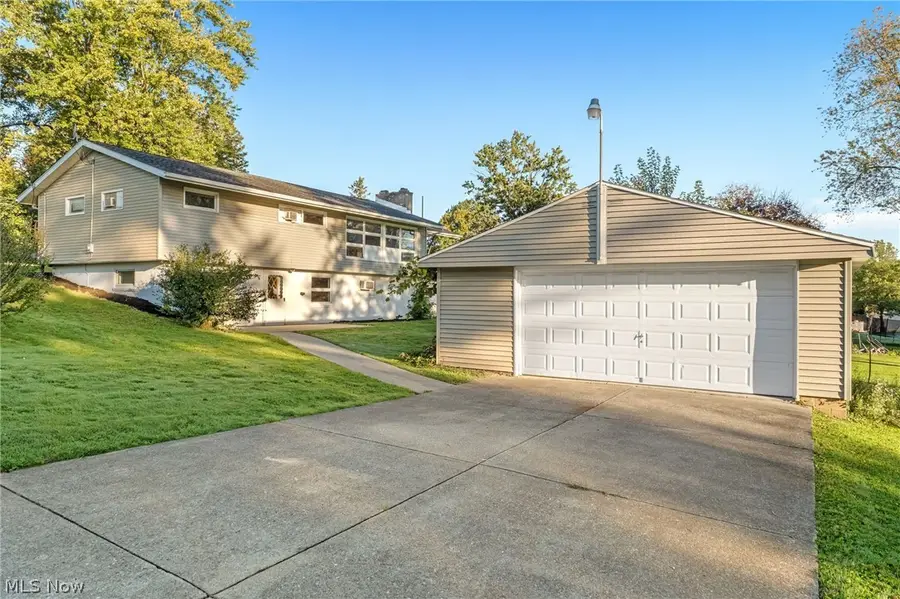1575 Hilbish Avenue, Akron, OH 44312 - #3