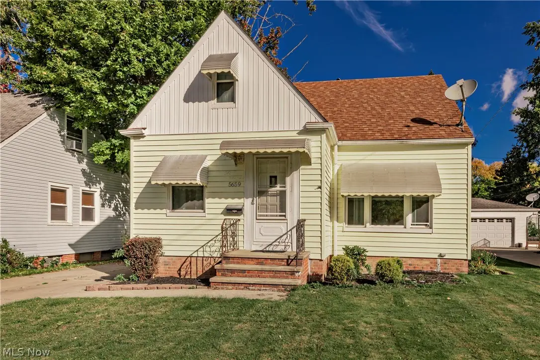 5659 Shawnee Drive, Lyndhurst, OH 44124 - #1