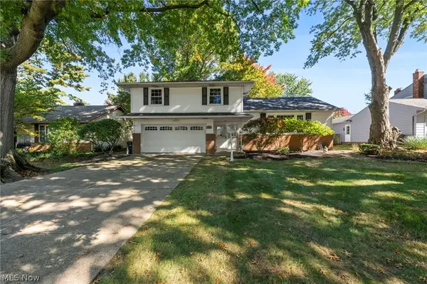 1833 Aldersgate Drive, Lyndhurst, OH 44124