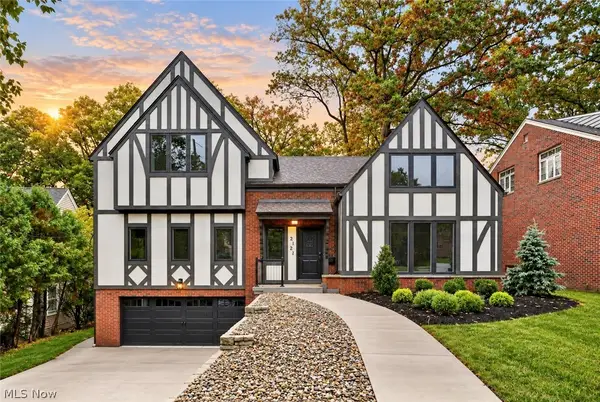 2121 Valley View Drive, Rocky River, OH 44116