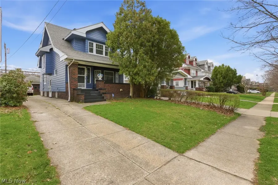 11816 Buckingham Avenue, Cleveland, OH 44120 - #2