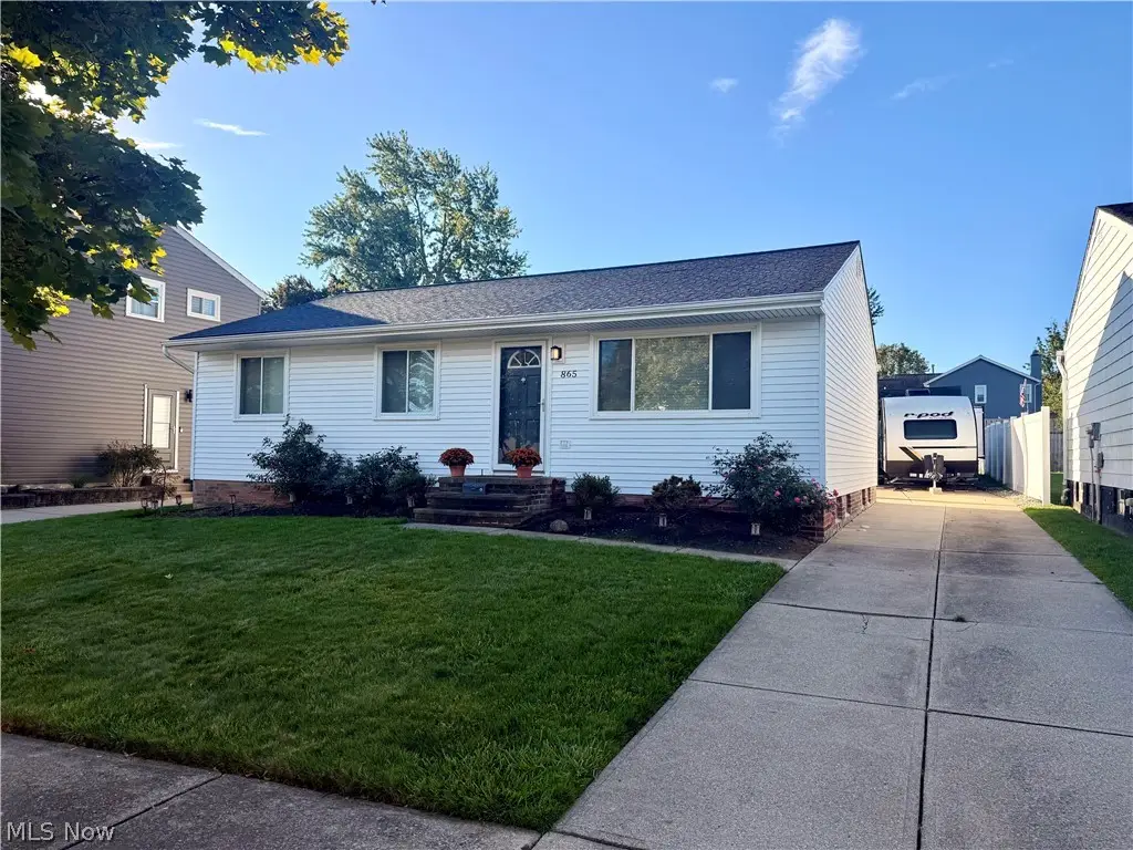 865 Pelley Drive, Cleveland, OH 44109 - #1