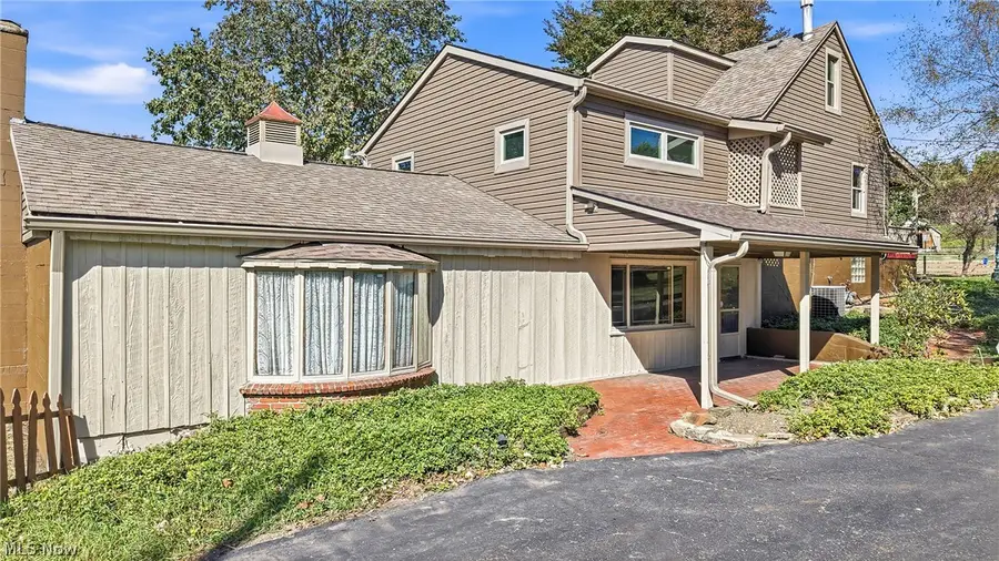 668 Hazelton Street, Masury, OH 44438 - #3