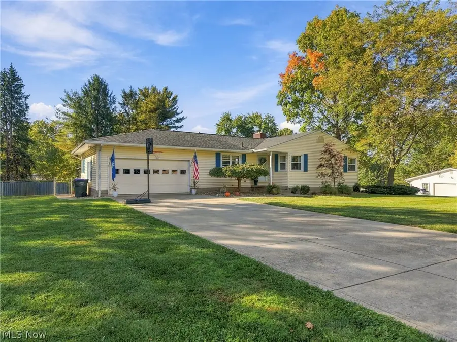 656 N Hidden Valley Road, Cuyahoga Falls, OH 44223 - #2