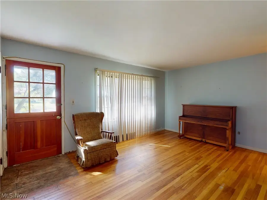 386 Park Avenue, Chardon, OH 44024 - #3