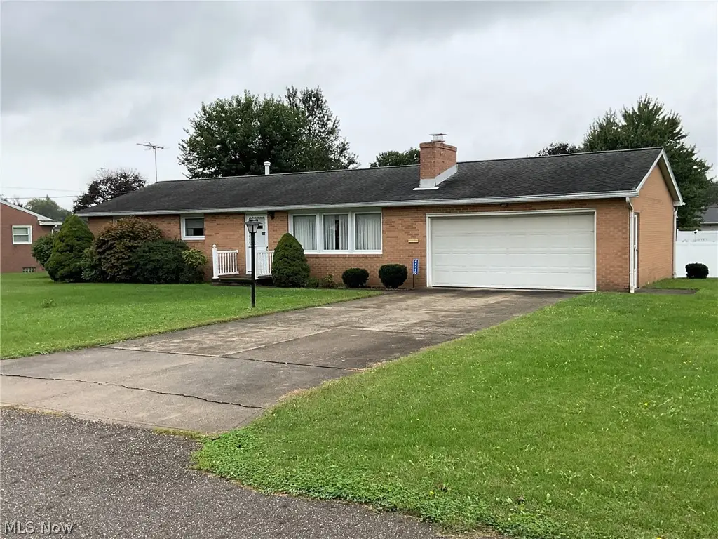 4520 10th Nw Street, Canton, OH 44708 - #1