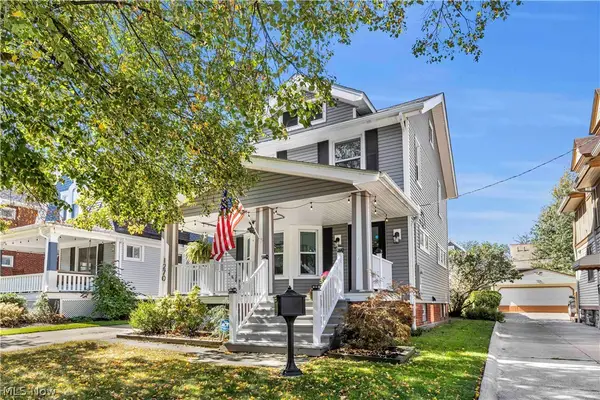 1270 Lakeland Avenue, Lakewood, OH 44107