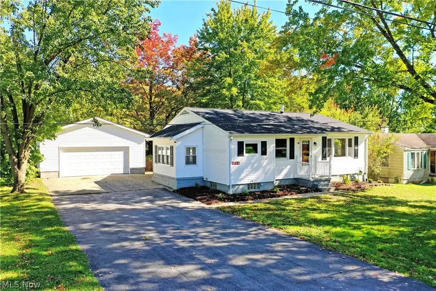 4944 Myrtle Nw Avenue, Warren, OH 44483 - #3