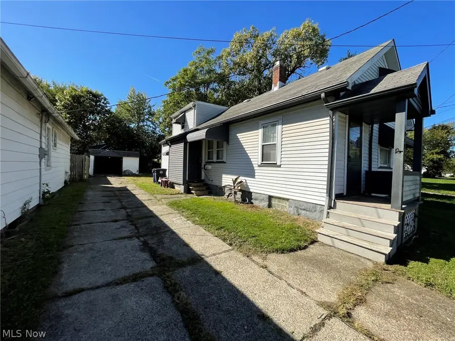 5902 Gertrude Avenue, Cleveland, OH 44105 - #3