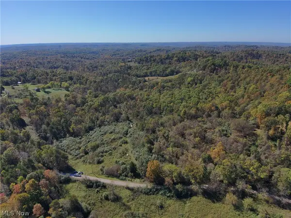 1680 Oak Grove Road, Walker, WV 26180