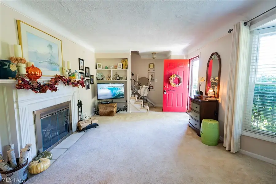 1403 Clearview Road, Lyndhurst, OH 44124 - #2