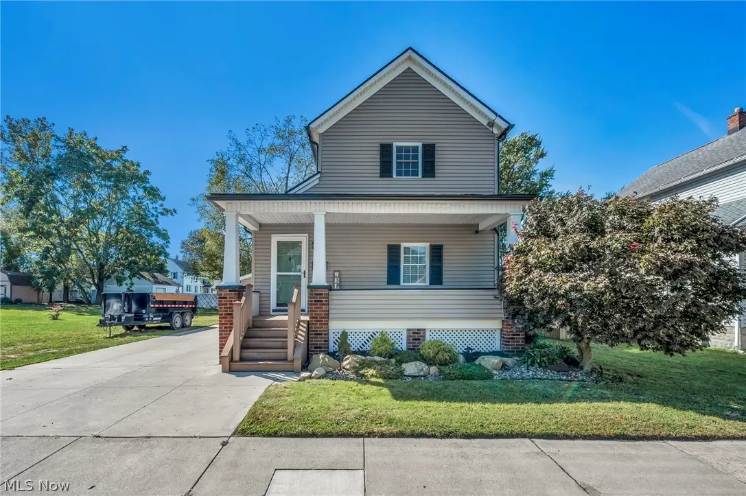 128 15th Nw Street, Barberton, OH 44203 - #1