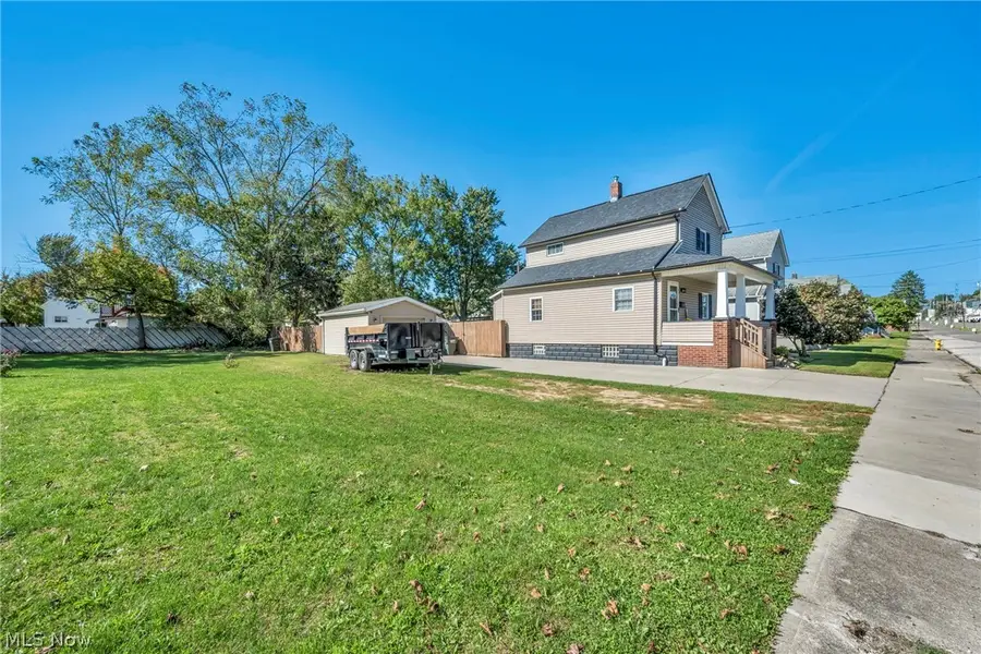 128 15th Nw Street, Barberton, OH 44203 - #3