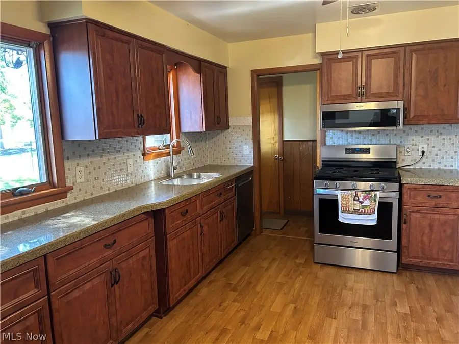 9621 Melody Lane, Brooklyn, OH 44144 - #3