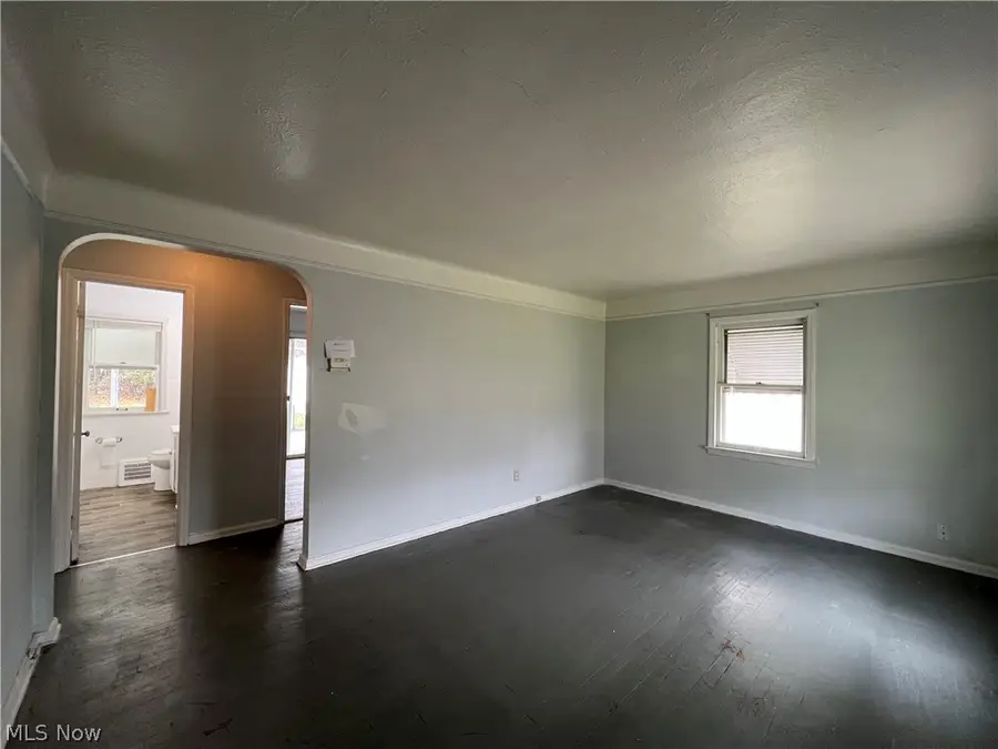 295 Grand Boulevard, Bedford, OH 44146 - #3