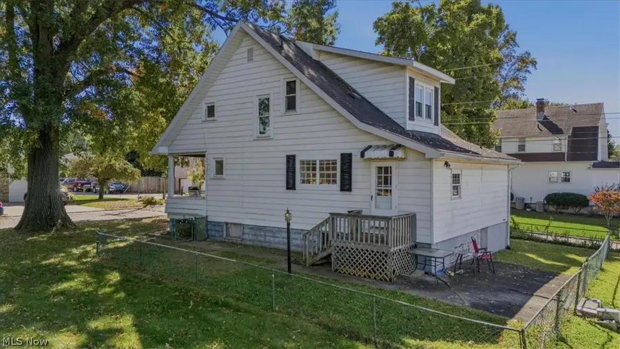 5801 4th Avenue, Vienna, WV 26105 - #2