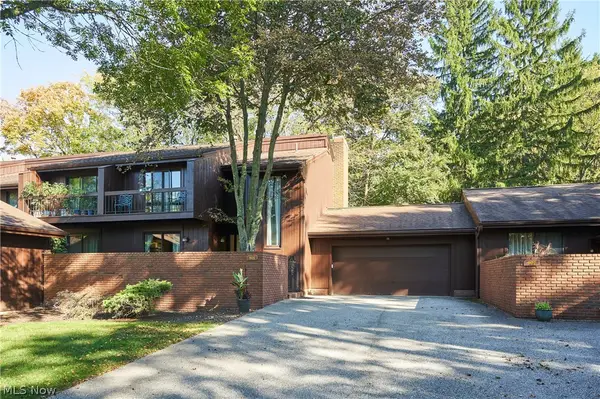 905 Spicers Lane, Northfield, OH 44067