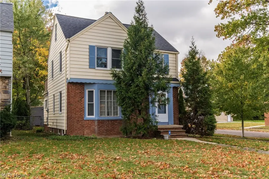 3742 Silsby Road, University Heights, OH 44118 - #2