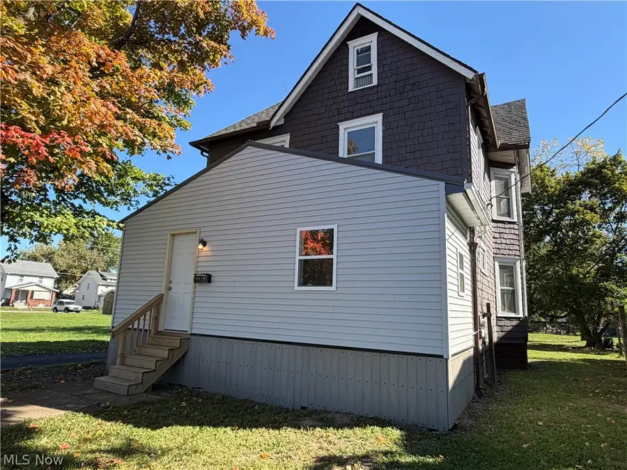 1648 Harrisburg Ne, Canton, OH 44705 - #2