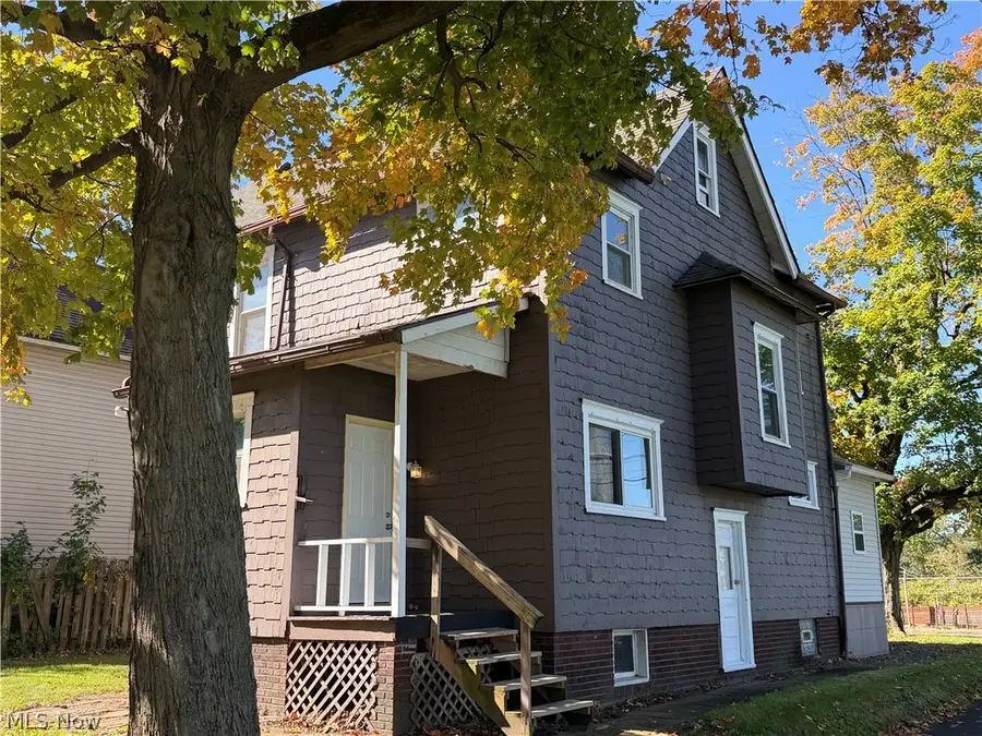 1648 Harrisburg Ne, Canton, OH 44705 - #3
