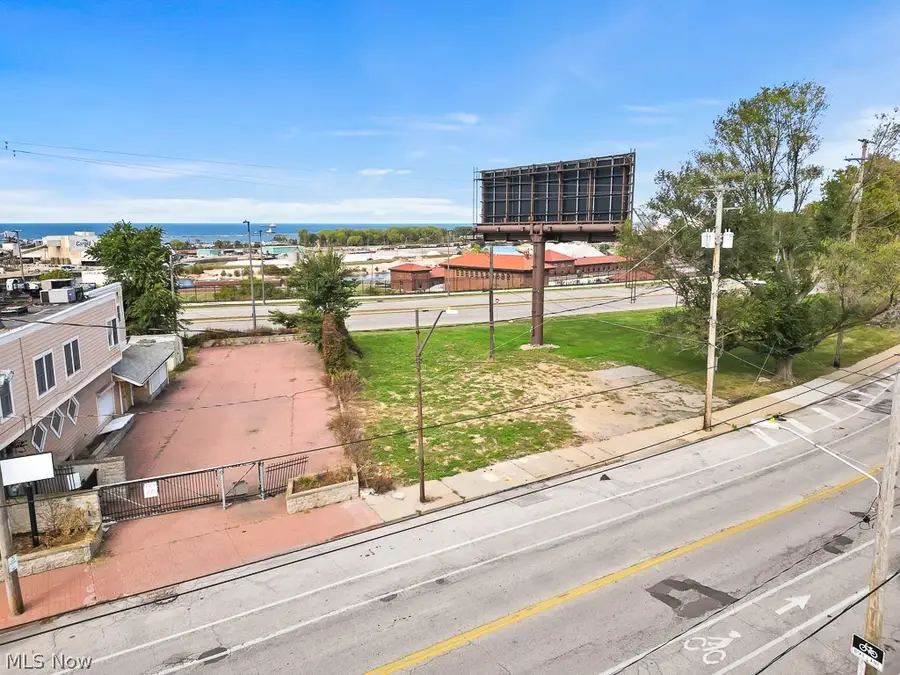 4104 Detroit Avenue, Cleveland, OH 44113 - #3