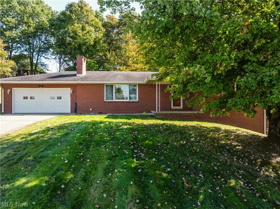 383 Bahler Sw Street, Sugarcreek, OH 44681 - #2