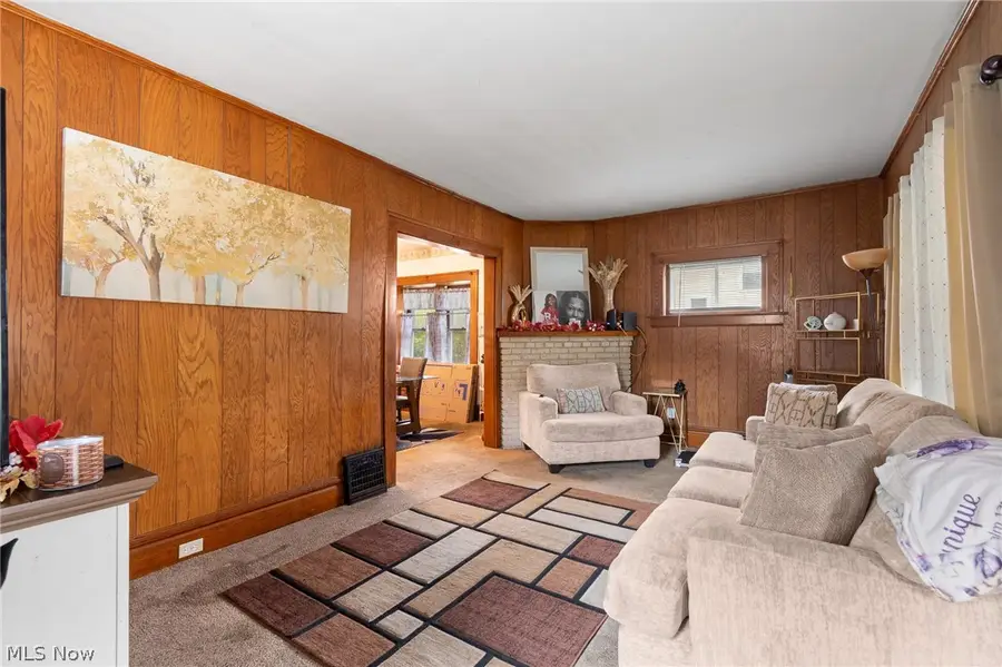 262 Gordon Drive, Akron, OH 44302 - #3