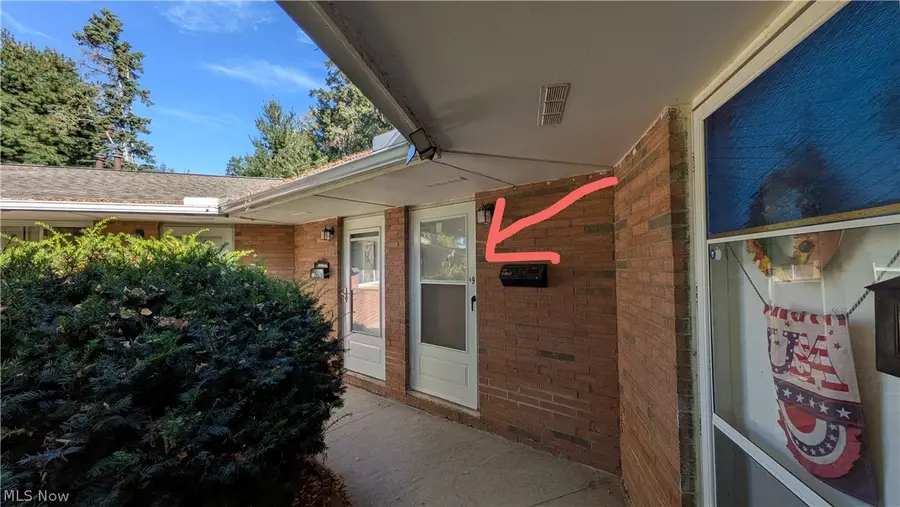 21860 River Oaks Drive #G9, Rocky River, OH 44116 - #2