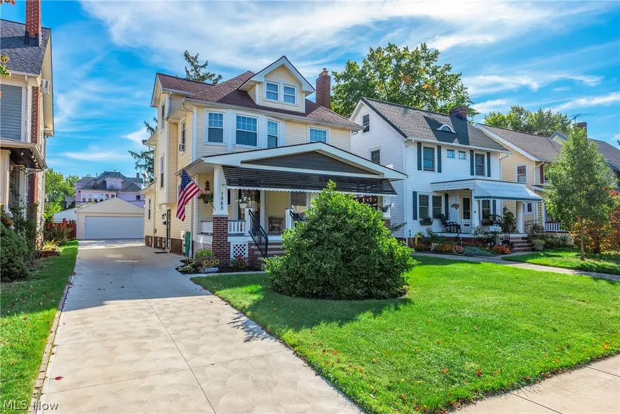 1565 Waterbury Road, Lakewood, OH 44107 - #2