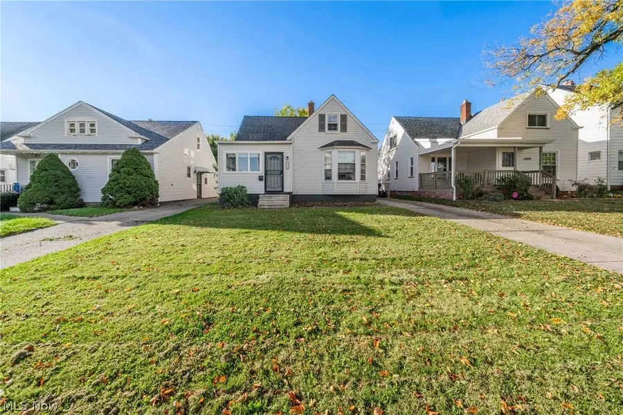 12404 Oak Park Boulevard, Garfield Heights, OH 44125 - #2